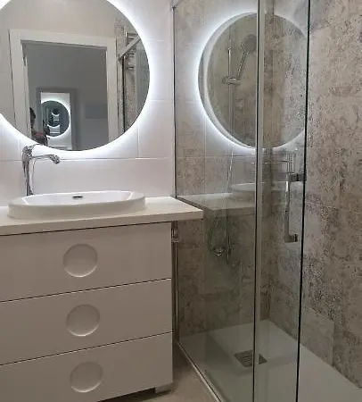 Fanabe Beach, Сozy One-Вedroom Apartment * アデヘ